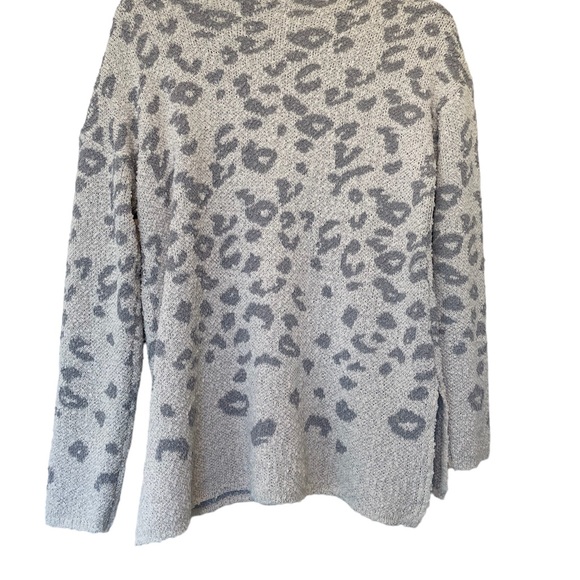 Knox Rose grey leopard sweater Size: Small - Picture 8 of 8